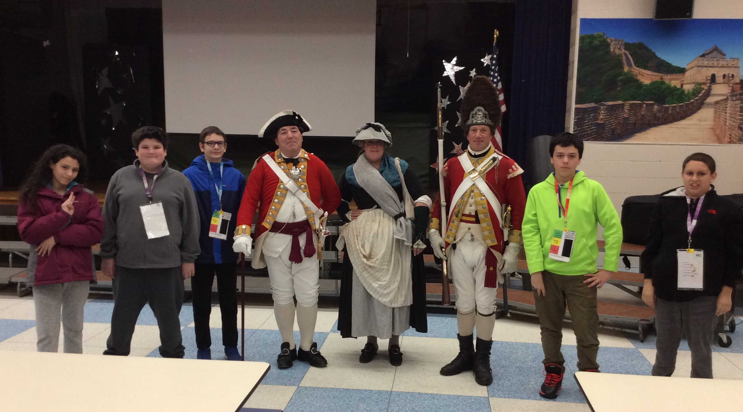 Students meet a regiment reenactment group.